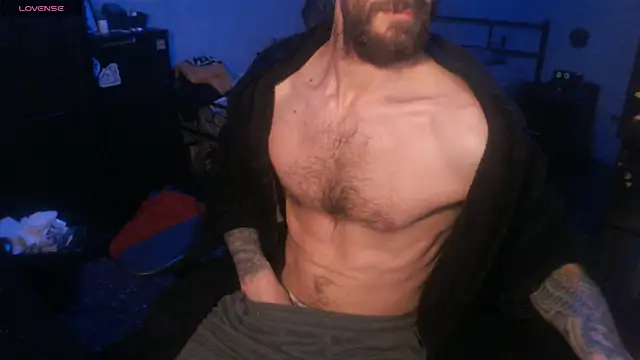 Snapshot of SexxxyLouis chatting on 09-30-25, 08:19 SexxxyLouis online show from 09-30-25, 08:19