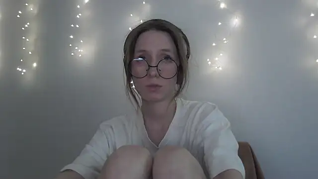  Hanna Moon  online show from 11-28-25, 11:46