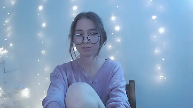  Hanna Moon  online show from 12-22-25, 10:45