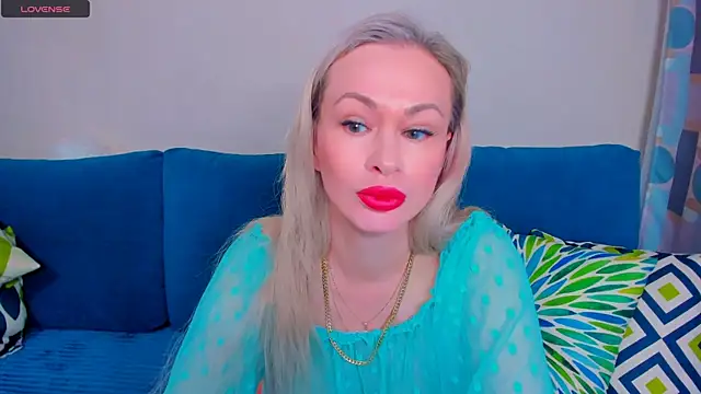 EllenMoore online show from 09-09-25, 03:06