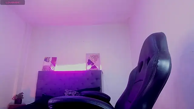 Snapshot of Ellie_Alves chatting on 11-22-25, 02:49 Ellie Alves online show from 11-22-25, 02:49