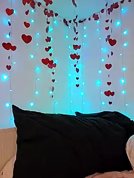 LilyOrion online show from 02-21-25, 07:10