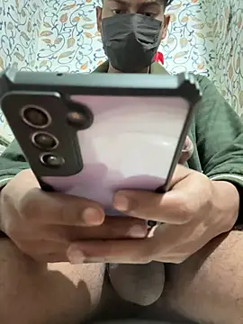 Snapshot of desi_dick12 chatting on 12-21-24, 10:40 desi dick12 online show from 12-21-24, 10:40