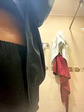 Snapshot of Fancyxlove chatting on 11-05-25, 12:16 Fancyxlove online show from 11-05-25, 12:16