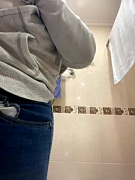 Snapshot of Fancyxlove chatting on 11-12-25, 12:38 Fancyxlove online show from 11-12-25, 12:38