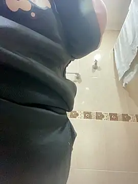 Snapshot of Fancyxlove chatting on 11-15-25, 12:34 Fancyxlove online show from 11-15-25, 12:34