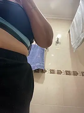 Snapshot of Fancyxlove chatting on 11-22-25, 12:37 Fancyxlove online show from 11-22-25, 12:37