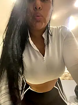 Snapshot of Fancyxlove chatting on 12-02-25, 12:54 Fancyxlove online show from 12-02-25, 12:54