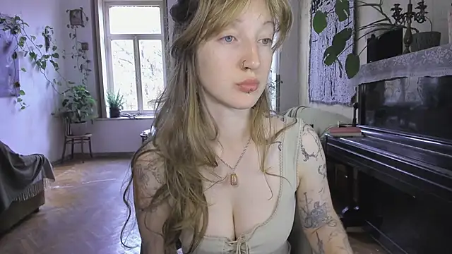 Miranda2 0 online show from 10-18-25, 06:05