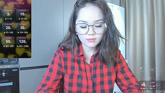 Snapshot of azure_moon2 chatting on 09-19-25, 08:31 azure moon2 online show from 09-19-25, 08:31