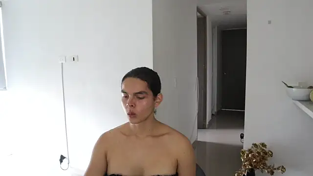 Snapshot of _Vahos_ chatting on 03-03-25, 06:12 Vahos online show from 03-03-25, 06:12