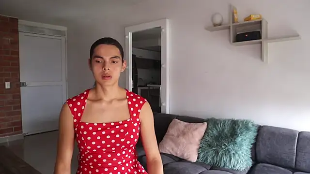 Snapshot of _Vahos_ chatting on 10-08-25, 05:10 Vahos online show from 10-08-25, 05:10