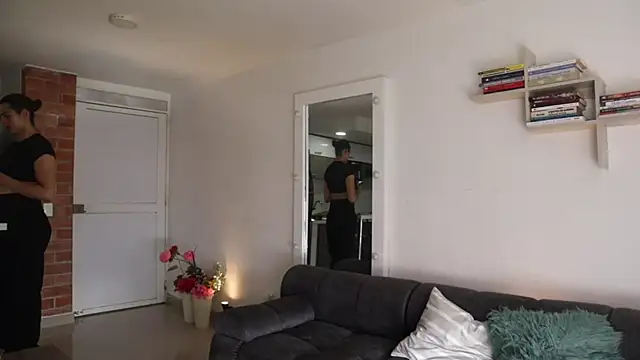 Snapshot of _Vahos_ chatting on 11-14-25, 05:22 Vahos online show from 11-14-25, 05:22