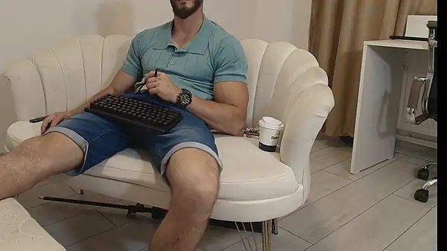MauroTwin online show from 06-18-26, 06:23
