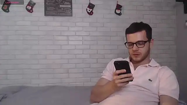 Snapshot of Alexxx_horny chatting on 01-04-25, 08:48 Alexxx horny online show from 01-04-25, 08:48