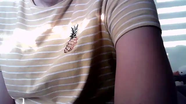 Snapshot of Katesweetkate chatting on 10-08-25, 03:09 Katesweetkate online show from 10-08-25, 03:09