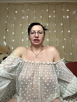 Amberhotqueen online show from 02-02-26, 08:46