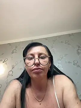 Amberhotqueen online show from 07-27-26, 08:10