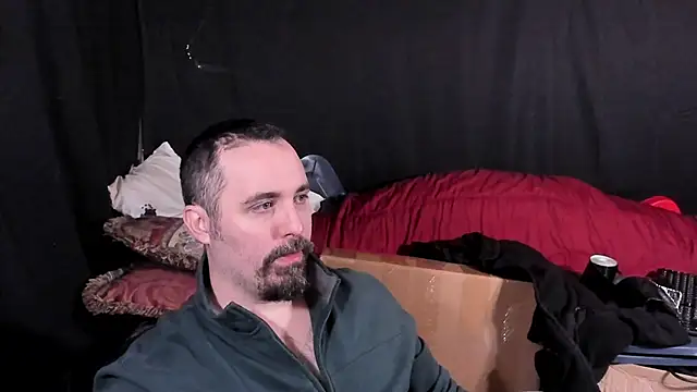 Snapshot of Metalstud chatting on 01-14-26, 05:51 Metalstud online show from 01-14-26, 05:51