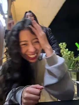 vaneelee online show from 04-19-26, 03:06