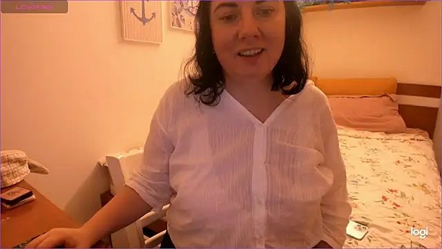 alisiaparril online show from 06-11-26, 10:46