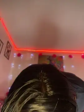 Emma Brown 12 online show from 04-22-26, 09:05