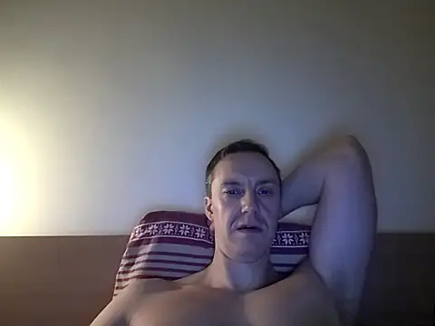 Snapshot of ploki2180 chatting on 02-08-25, 09:57 ploki2180 online show from 02-08-25, 09:57