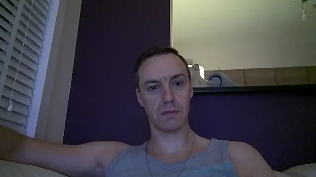 Snapshot of ploki2180 chatting on 02-09-25, 06:05 ploki2180 online show from 02-09-25, 06:05