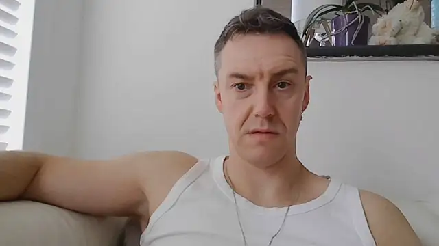 Snapshot of ploki2180 chatting on 03-29-26, 10:26 ploki2180 online show from 03-29-26, 10:26