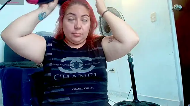 Snapshot of abigail_curvy chatting on 10-23-25, 01:54 abigail curvy online show from 10-23-25, 01:54