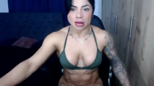Snapshot of beautifulunna_ chatting on 06-12-26, 05:28 beautifulunna online show from 06-12-26, 05:28