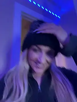 Snapshot of LittleMissEeve chatting on 02-20-25, 01:46 LittleMissEeve online show from 02-20-25, 01:46