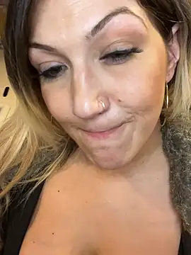 Snapshot of LittleMissEeve chatting on 03-22-25, 01:54 LittleMissEeve online show from 03-22-25, 01:54