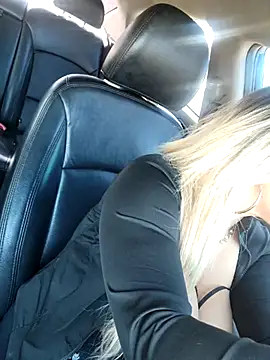 Snapshot of LittleMissEeve chatting on 03-22-25, 08:59 LittleMissEeve online show from 03-22-25, 08:59