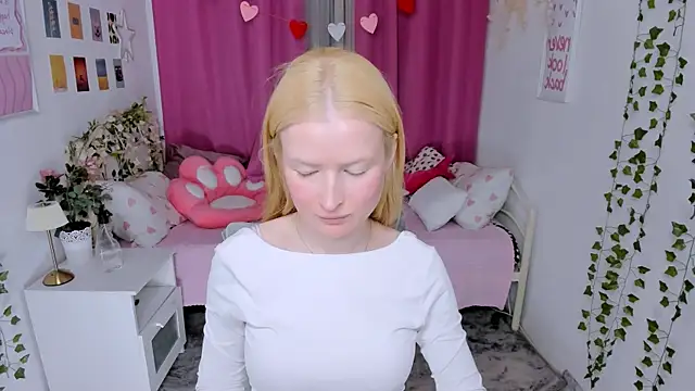 Laly Peach online show from 06-07-26, 06:50