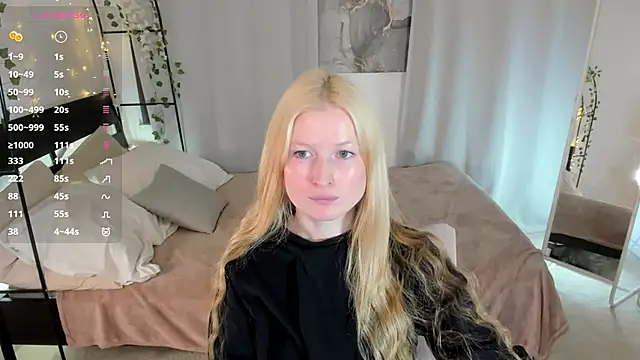 Laly Peach online show from 06-14-26, 06:48