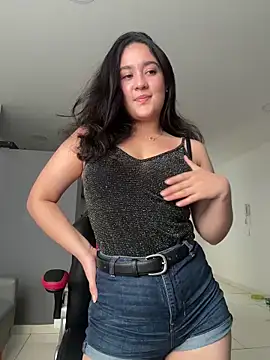 Snapshot of Nina_lovi chatting on 03-06-26, 06:48 Nina lovi online show from 03-06-26, 06:48