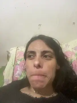 Snapshot of Sarah-safada chatting on 05-28-26, 09:56 Sarah-safada online show from 05-28-26, 09:56