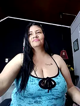 Snapshot of salomexlove_20 chatting on 01-11-25, 06:23 salomexlove 20 online show from 01-11-25, 06:23
