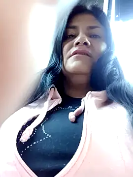 Snapshot of salomexlove_20 chatting on 01-29-25, 11:51 salomexlove 20 online show from 01-29-25, 11:51