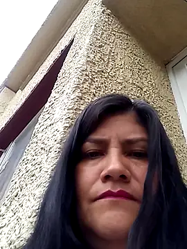 Snapshot of salomexlove_20 chatting on 10-10-25, 12:48 salomexlove 20 online show from 10-10-25, 12:48