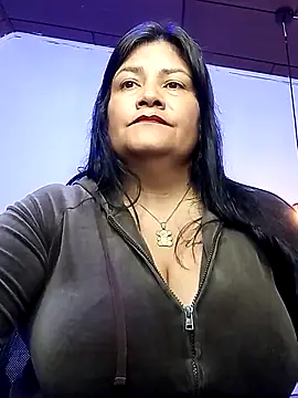 Snapshot of salomexlove_20 chatting on 10-12-25, 12:15 salomexlove 20 online show from 10-12-25, 12:15