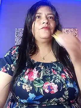 Snapshot of salomexlove_20 chatting on 06-06-26, 01:38 salomexlove 20 online show from 06-06-26, 01:38