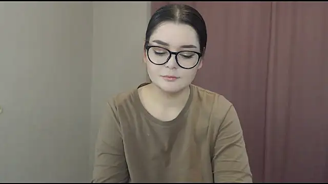 Snapshot of ohhhMie chatting on 03-01-25, 10:10 ohhhMie online show from 03-01-25, 10:10