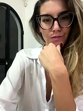 Snapshot of nicole_98 chatting on 12-03-25, 10:41 nicole 98 online show from 12-03-25, 10:41