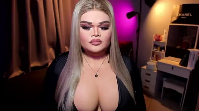 KarolinaThompson online show from 12-06-24, 06:04