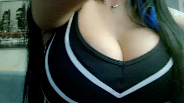 Snapshot of stormylana chatting on 06-12-26, 07:51 stormylana online show from 06-12-26, 07:51