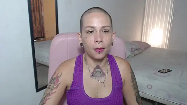 Snapshot of moon_cat85 chatting on 03-02-25, 01:38 moon cat85 online show from 03-02-25, 01:38