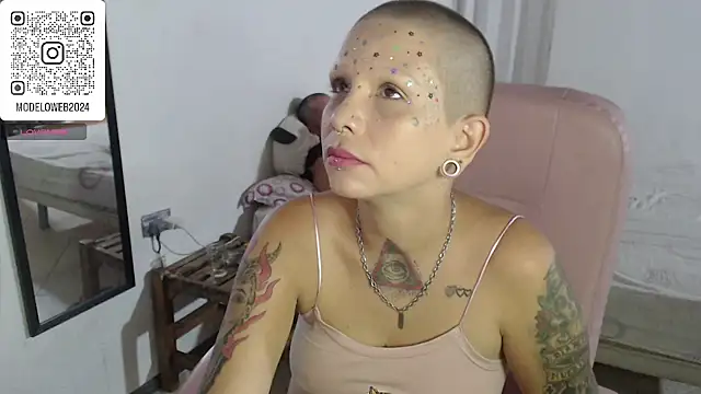 Snapshot of moon_cat85 chatting on 03-20-25, 09:13 moon cat85 online show from 03-20-25, 09:13