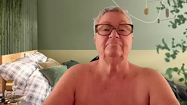 GrannyChrissy68 online show from 03-14-26, 01:27
